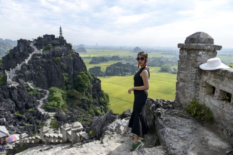 Hoa Lu-Mua Cave-Tam Coc-Bich Dong-Thung Nham National Park - Boat Ride in Tam Coc