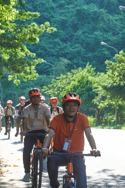 Hoa Lu-Mua Cave -Trang An-Lan Ha Bay 3days/2nights - Itinerary Highlights
