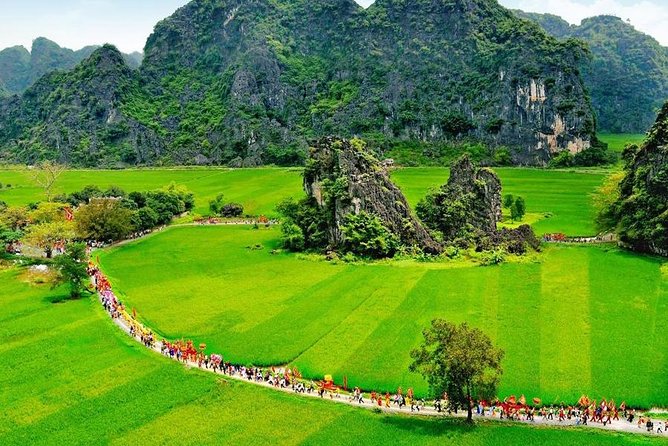 Hoa Lu Tam Coc Full-Day DELUXE Tour Including BUFFET LUNCH & River Boat Ride - Pickup Details