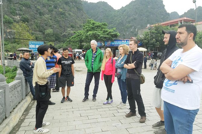 Hoa Lu - Tam Coc Luxury Small Group 1d: Limousine Bus, Biking, Boat Trip, Lunch - Exploring Ninh Hai Village