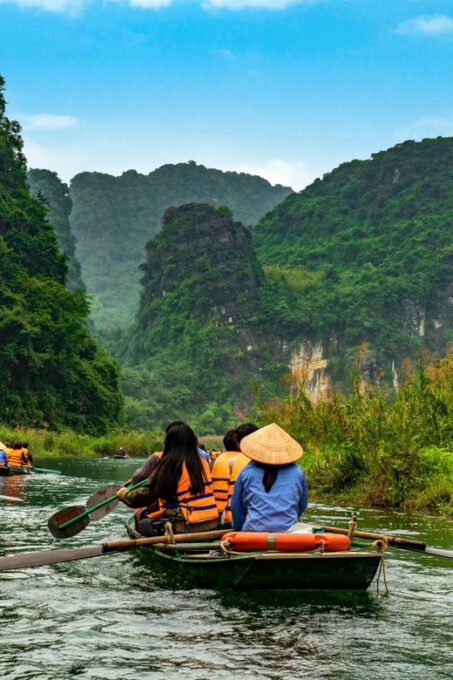 Hoa Lu, Tam Coc, & Mua Cave Day Trip With Lunch & Limousine - Customer Feedback