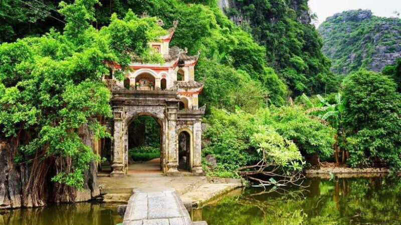 Hoa Lu – Tam Coc – Mua Cave: Full-Day Adventure Tour - Cycling Tour Through Local Villages