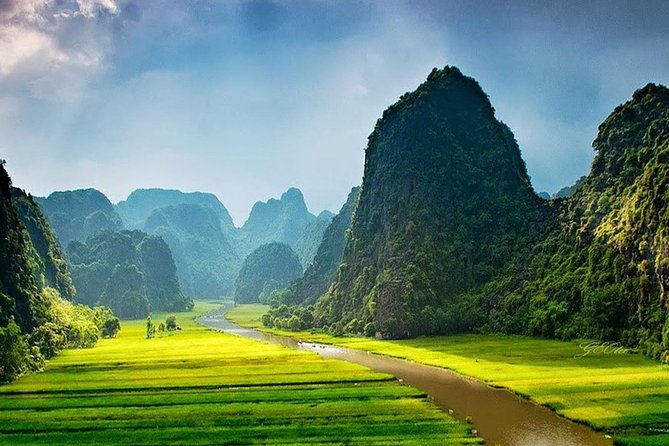 Hoa Lu -Tam Coc - Mua Cave Full Day Trip With Limousine Bus - Mua Caves