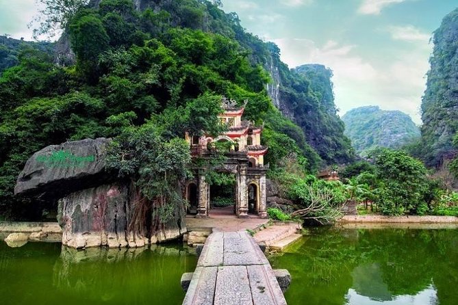 Hoa Lu -Tam Coc - Mua Cave Full Day Trip With Limousine Bus - Accessibility