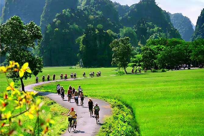 Hoa Lu - Tam Coc - Mua Cave Small Group -Buffet Lunch - Limousine - Tour Overview