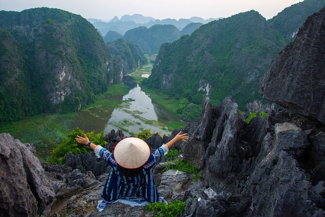 Hoa Lu Trang an and Mua Cave by Limousine From Hanoi - Discovering Trang An