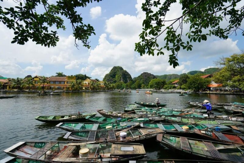 Hoa Lu - Trang An-Mua Cave Full Day With Buffet Lunch - Buffet Lunch