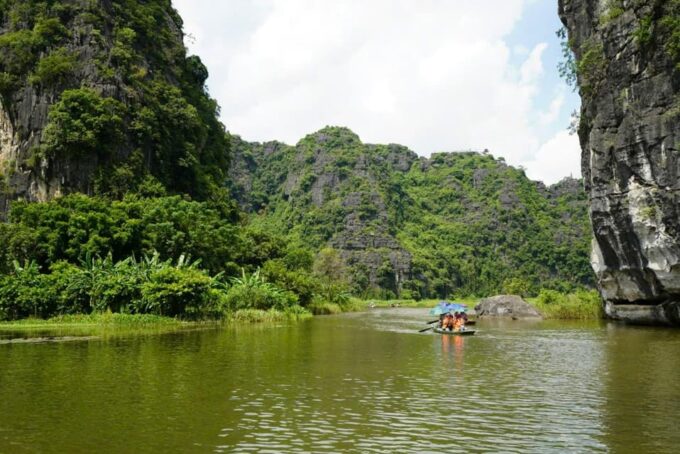 Hoa Lu - Trang An-Mua Cave Full Day With Buffet Lunch - Mua Cave Climb