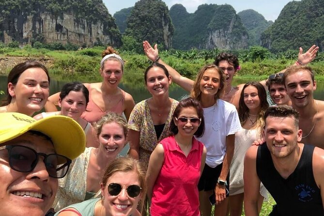 Hoa Lu - Trang An - Mua Cave - LIMOSINE TRANFSER - Transportation Option