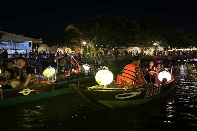 Hoai River Boat Trip by Night With Release Lantern - Meeting and End Points