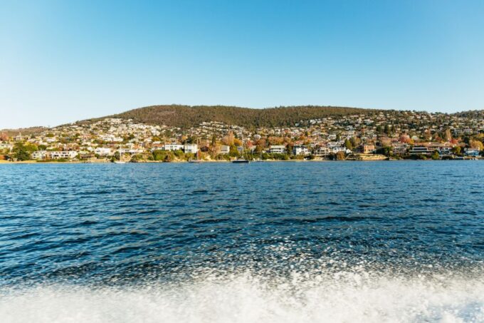 Hobart: 2.5-hour Iron Pot Lighthouse Cruise - Customer Feedback and Ratings