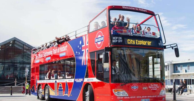 Hobart: 24-Hour Hop-on Hop-off Sightseeing Bus Ticket - Onboard Amenities