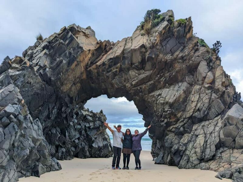 Hobart: Bruny Island Adventure: Hike, Highlights & Tastes - The Guide’s Role: Education and Entertainment