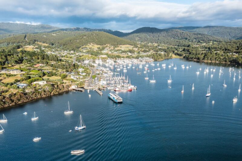 Hobart: Bruny Island Adventure With Lunch & Lighthouse Tour - Historic Cape Bruny Lighthouse Tour