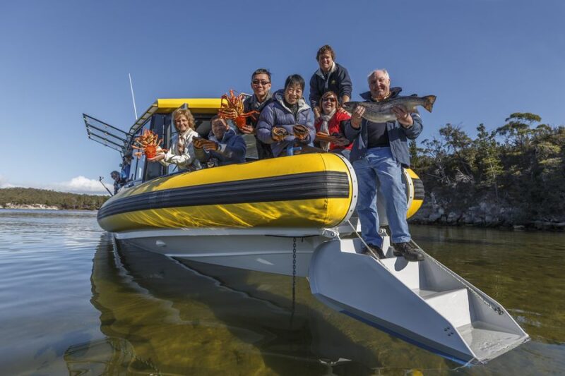 Hobart: Full-Day Tasmania Gourmet Seafood Cruise - Seafood and Beverages Included