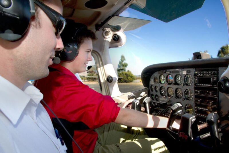 Hobart: Introductory Flying Lesson - Key Points