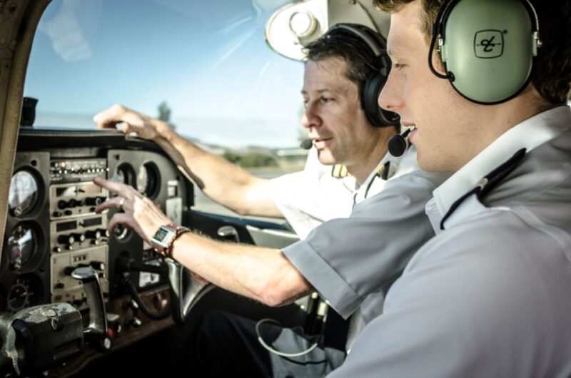 Hobart: Introductory Flying Lesson - Ground Briefing Overview