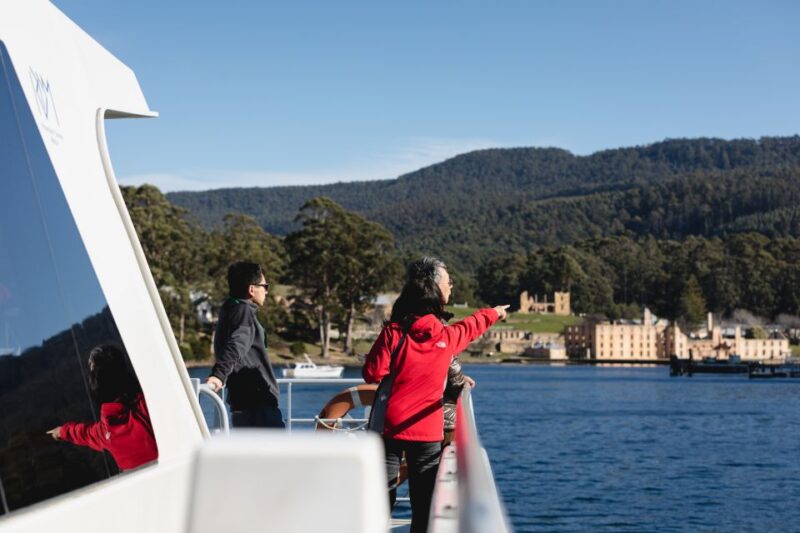 Hobart: Port Arthur, Harbor Cruise and Isle of the Dead Tour - Remarkable Cave and Maingon Bay Lookout