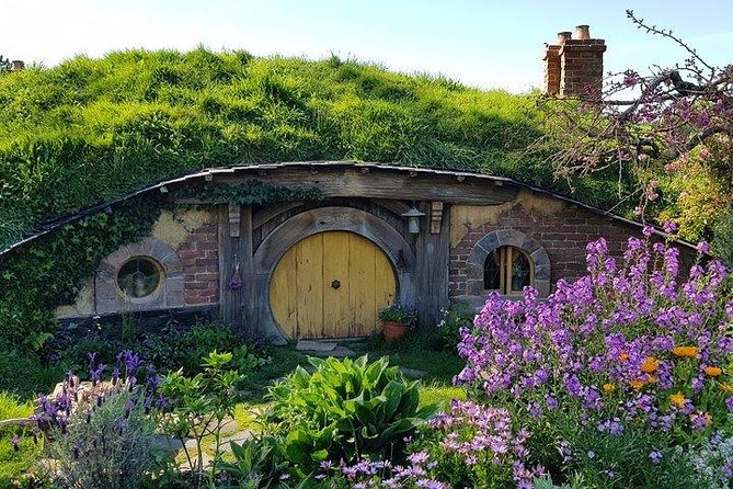 Hobbiton Movie Set and Waitomo Caves Full Day Tour From Auckland - Hobbiton Movie Set