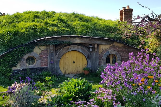 Hobbiton Movie Set Luxury Private Tour From Auckland - Booking and Contact
