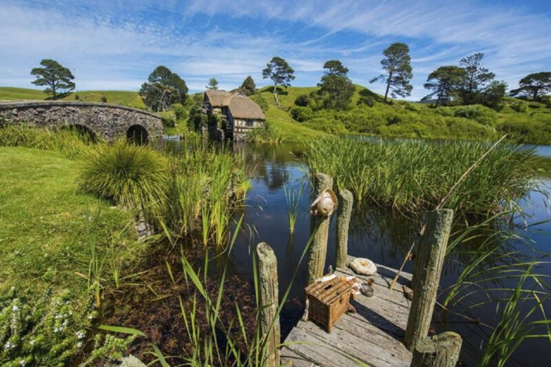 Hobbiton Movie Set & Rotorua Premium Day Tour From Auckland - Inclusions