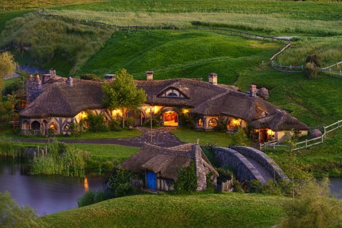 Hobbiton Movie Set Small Group Fully Guided Day Tour From Auckland - Inclusions and Logistics