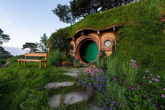 Hobbiton Movie Set& Te Puia Experience Private Tour From Auckland - Transportation