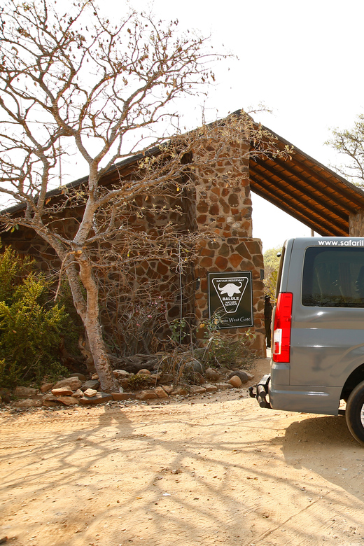 Hoedspruit to Johannesburg Private Shuttle - Qualified and Friendly Drivers