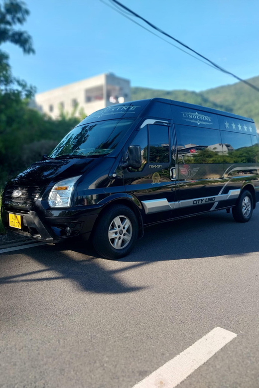 HOI AN: 3 OPTIONS-PRIVATE CAR TO BÀ NÀ HILLS & HUE CENTER - Vehicle and Amenities