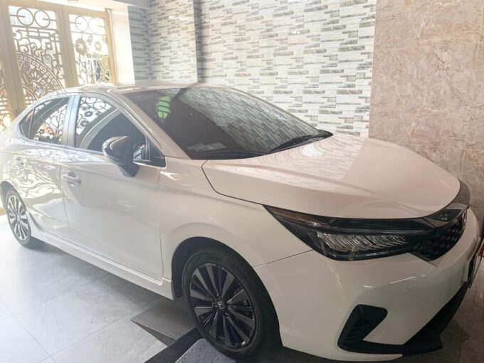 HOI AN: 3 OPTIONS-PRIVATE CAR TO HUE CITY CENTER - Vehicle Options and Capacities
