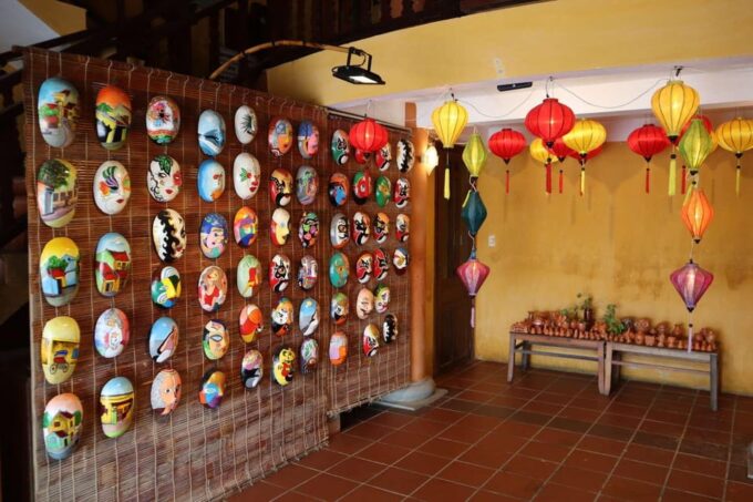 Hoi an Ancient Town City Tour – Boat Ride & Lantern Release - Guided Tour With Knowledgeable Guide