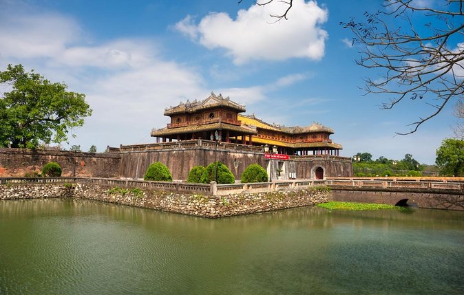 Hoi an Ancient Town Trip From Hue City via Hai Van Pass - Key Points