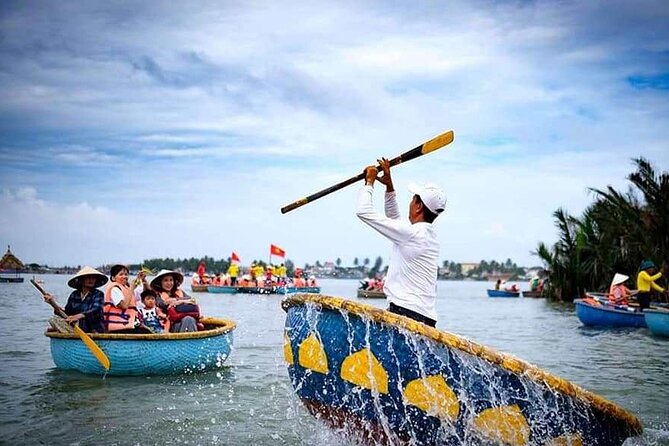 Hoi an Basket Boat Tour With Seafood Lunch at Fishing Family - Seafood Lunch