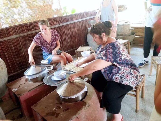 Hoi An: Bay Mau Vegan Cooking Class, Market & Basket Boat Trip - Inclusions and What to Expect