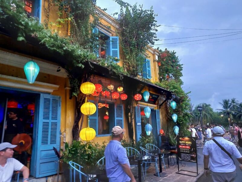 Hoi An Boat Lantern With Release Flower Hoai River At Night - Visiting and Arrival