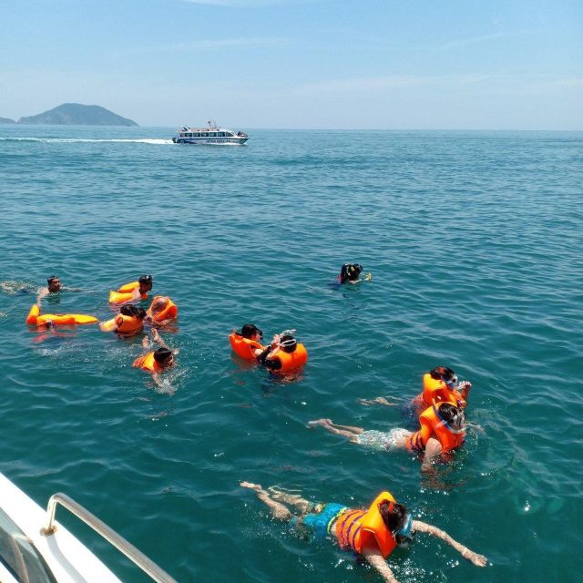 Hoi An: Cham Islands Snorkeling Trip by Speedboat With Lunch - Seafood Lunch Experience
