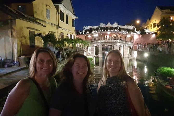Hoi an City Tour by Trishaw- Walking With Night Market- Boat Ride - Discovering Hoi Ans Night Market
