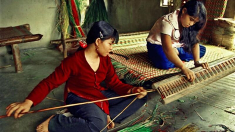 Hoi An Countryside Handicraft Villages By Bike & Boat Trip - Tra Nhieu Village Craft and History