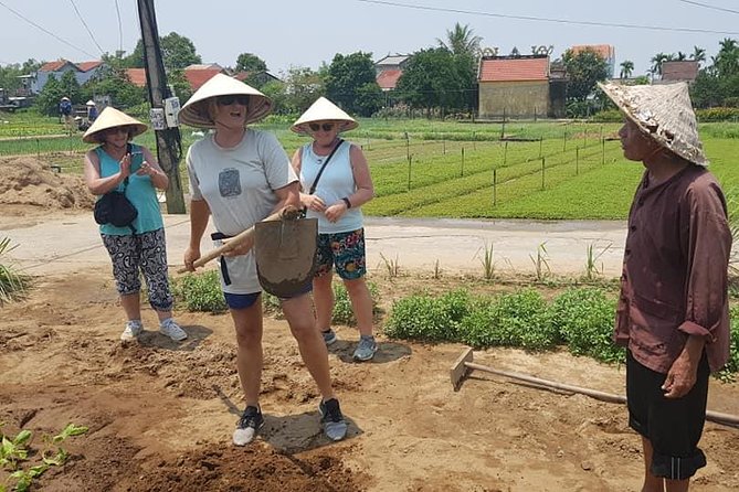 Hoi an Countryside to Experience Local People Life&Explore Everycorner of Hoi an - Basket Boat Rowing