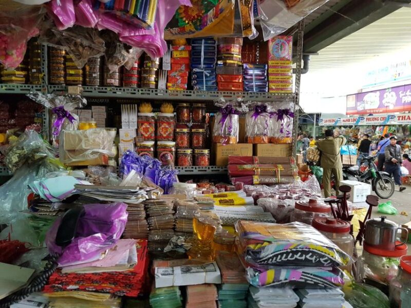 Hoi An: Customs and Tradition Tour With Vegetarian Dinner - Hoi An Central Market