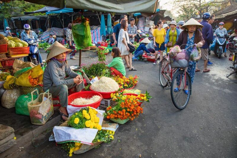 Hoi An: Customs and Tradition Tour With Vegetarian Dinner - An Hoi Lantern Town