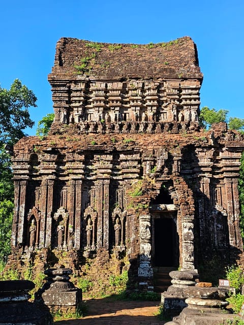Hoi An/ Da Nang: Private Tour to My Son Sanctuary With Lunch - Cuisine and Dining