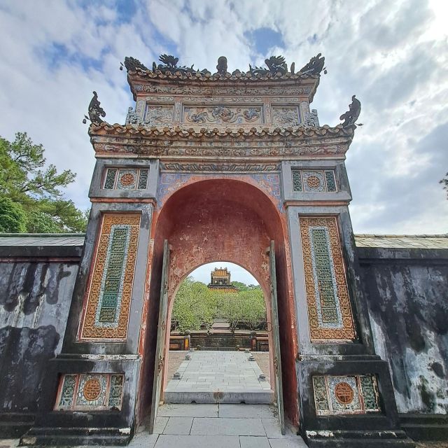 Hoi An/ Danang: Hai Van Pass, Hue Imperial City, King's Tomb - Sightseeing at Hai Van Pass