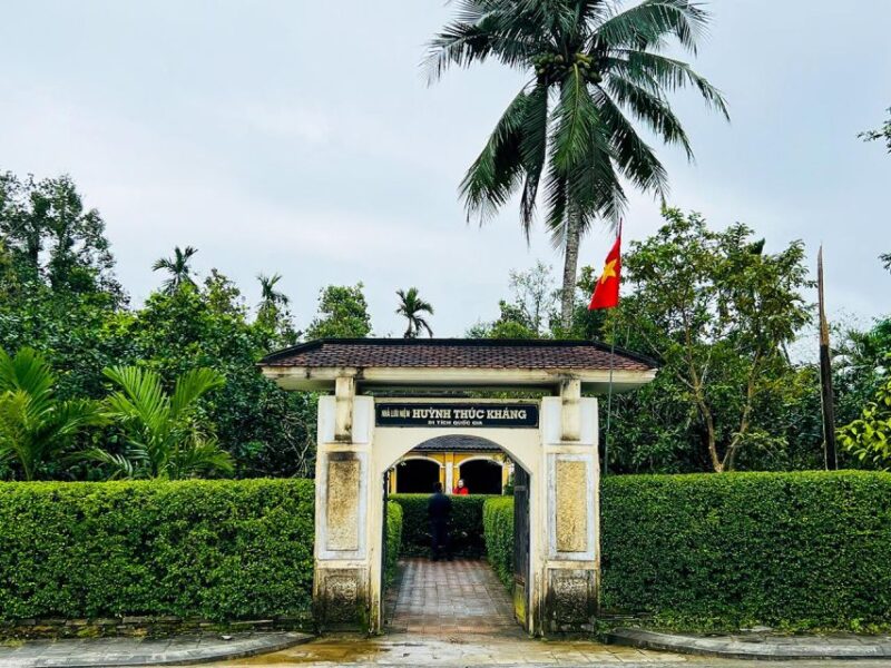 Hoi An: Day Trip to Loc Yen Village & O O Waterfall With Lunch - Guided Tour of Loc Yen Village