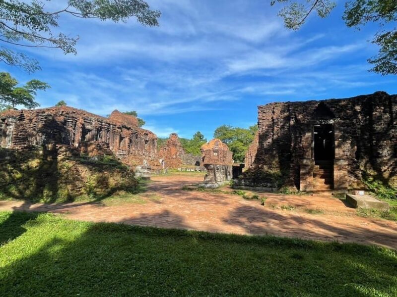 Hoi an : Early My Son Sanctuary Guided Tour With Breakfast - Experience Highlights