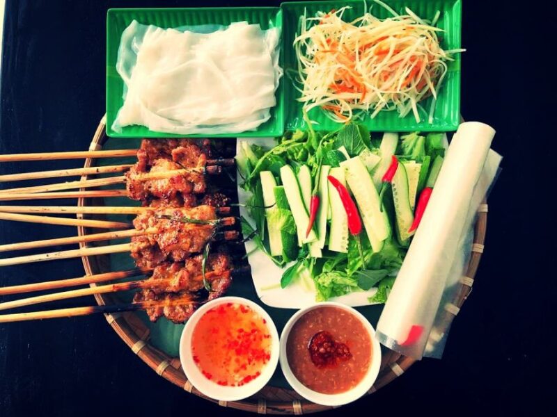 Hoi An: Evening Food Culture Tour by Vespa - Culinary Discoveries
