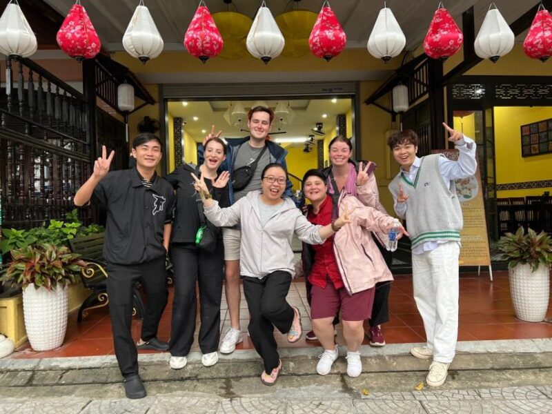 Hoi An: Evening Food Tour With 7 Tastings and Boat Trip - Key Points