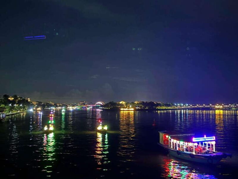 Hoi An: Evening Food Tour With River Cruise - Pickup and Accessibility