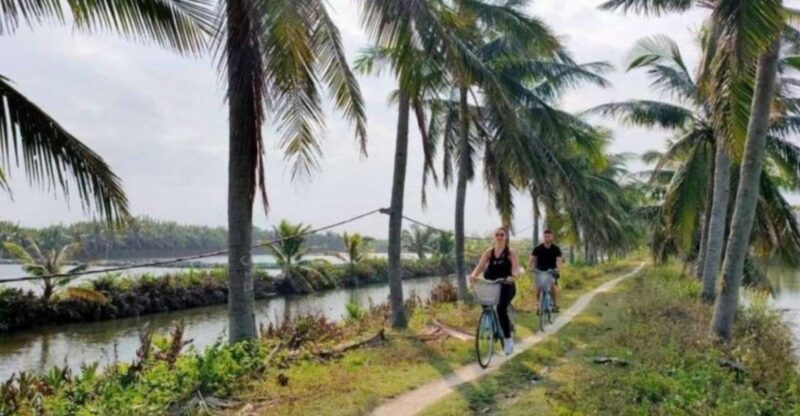 Hoi An: FARMING & FISHING LIFE BY BIKE - Exploring Tra Que Vegetable Village