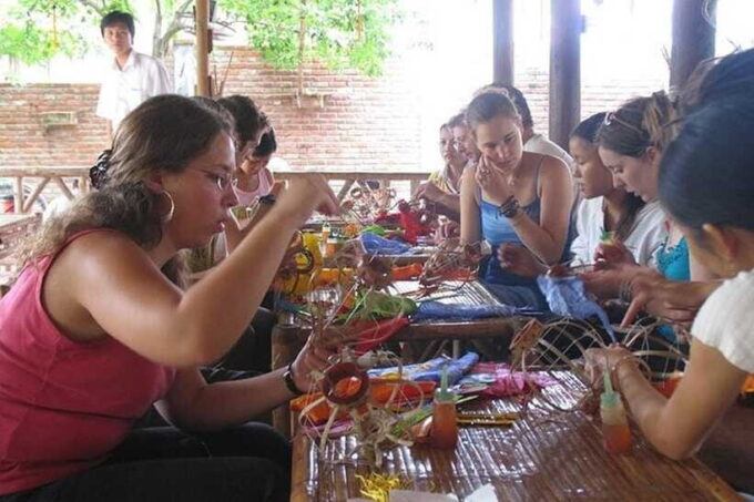 Hoi An Fishing Boat Tour/Ceramic-Lantern-Hand Fan-Cafe Class - Booking Information
